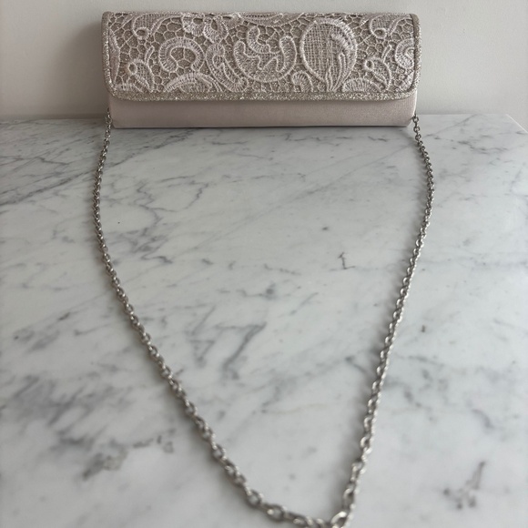 Powder-colour shiny lace clutch bag - Picture 2 of 5